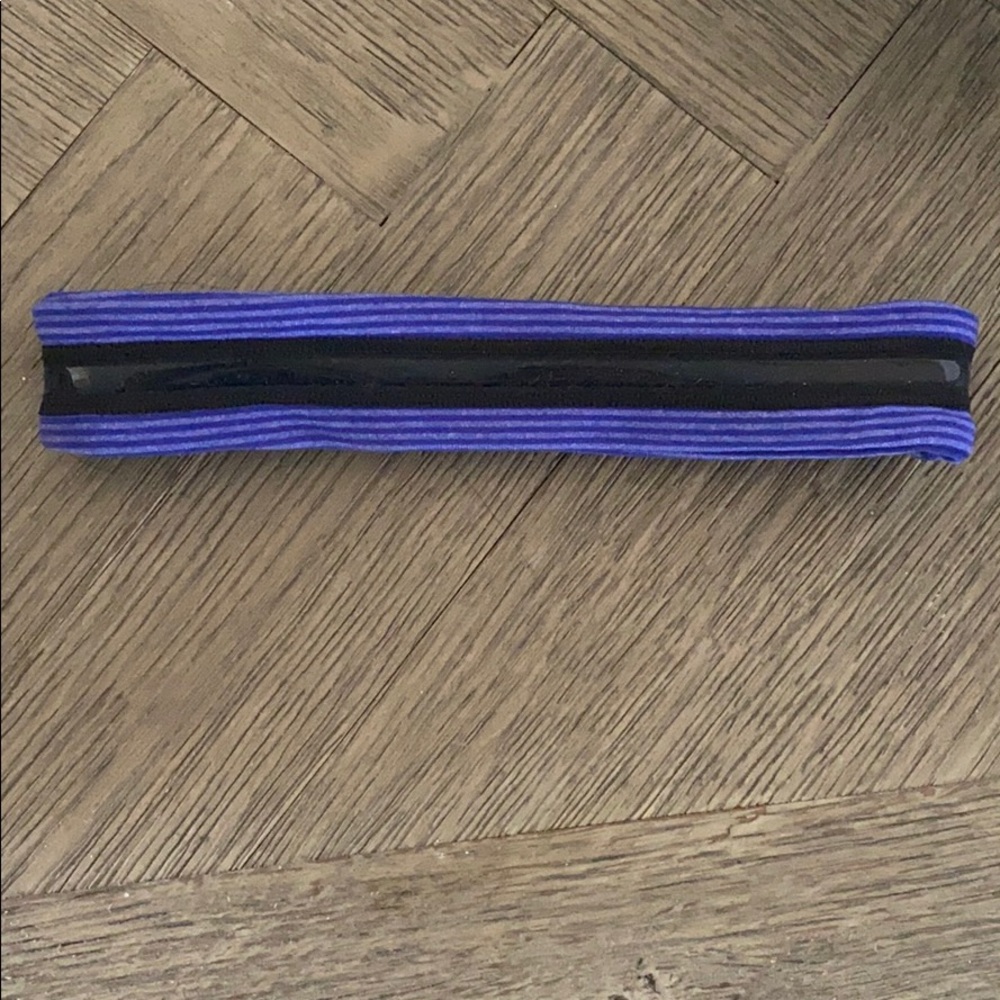 RARE NWOT lululemon Skinny Fly Away Tamer Headband - Picture 3 of 4
